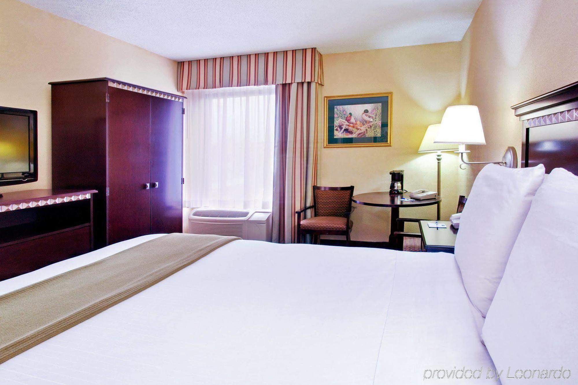 Holiday Inn Express Memphis Medical Center - Midtown By Ihg Phòng bức ảnh